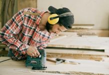 Tout savoir sur la scie sauteuse : astuces et conseils pratiques